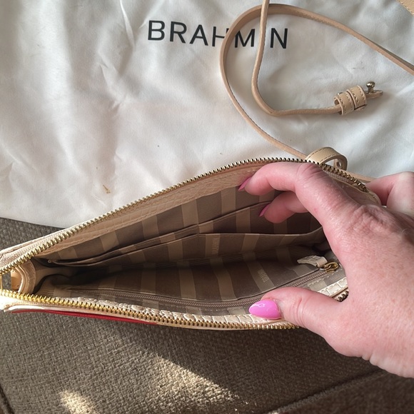 Brahmin Sienna crossbody clutch - Picture 4 of 8